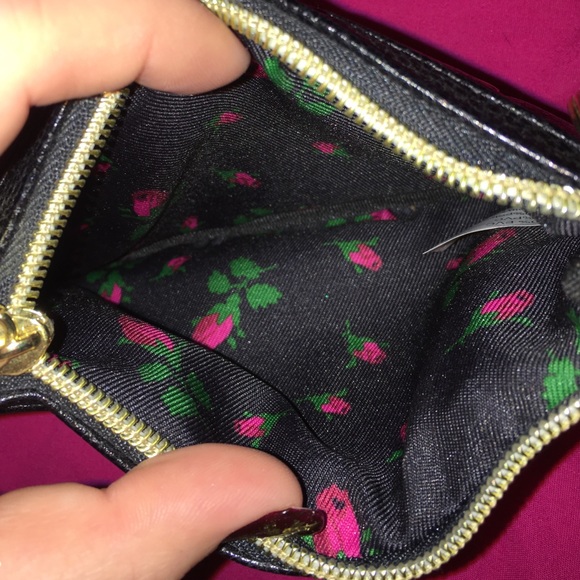 SOLD! - Picture 4 of 4