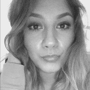 Meet your Posher, Roxanna