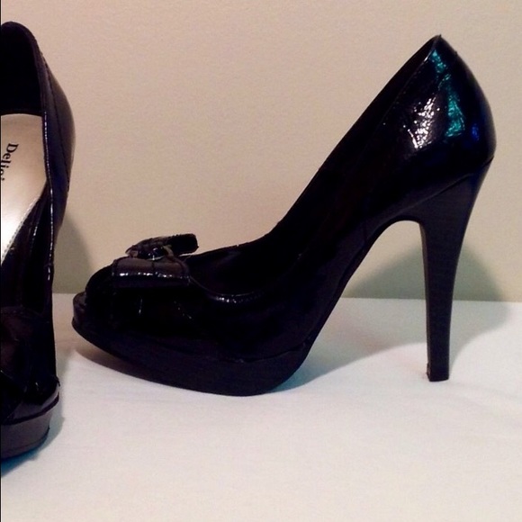Black Bow Peep Toe Heels - Picture 1 of 3