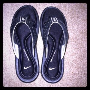 ✔️ BRAND NEW✔️ Nike sandals