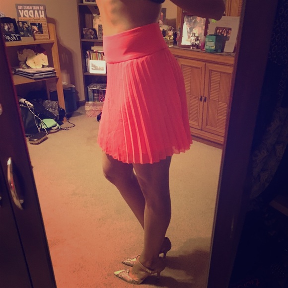 Accordion pleated skirt!