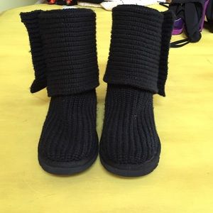 Black knitted UGGS