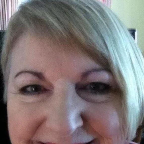 Meet your Posher, Sharon - Picture 1 of 1