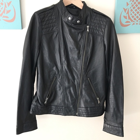 Guess Jackets & Blazers - NWT Guess 100% Genuine Leather  Jacket L