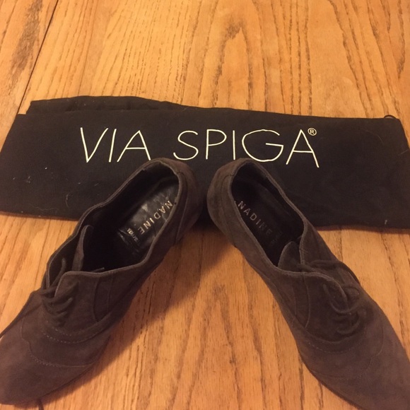 Suede shoes - Picture 2 of 2