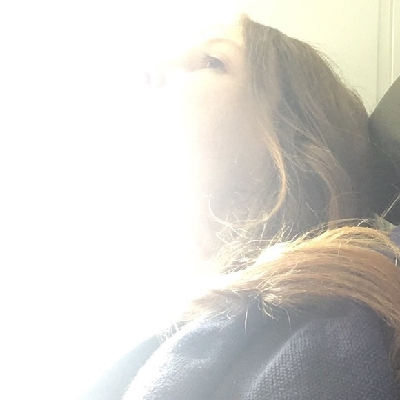 Meet your Posher, Amber - Picture 2 of 5