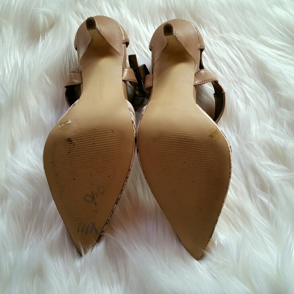 SOLD in bundle BCBGeneration Dalby Pumps - Picture 3 of 4