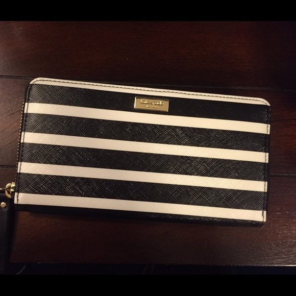 kate spade Handbags - Kate spade wallet