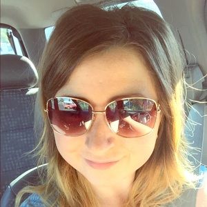 Meet your Posher, Faith