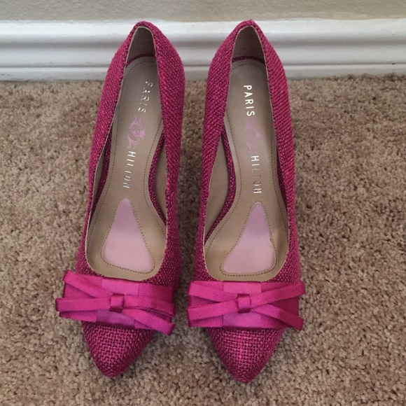 Paris Hilton - Picture 2 of 4