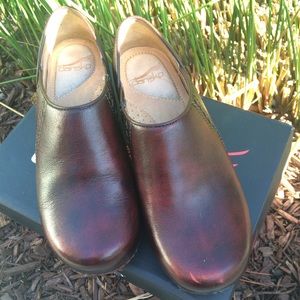 Dansko Sienna Brush Off Cordovan Clog