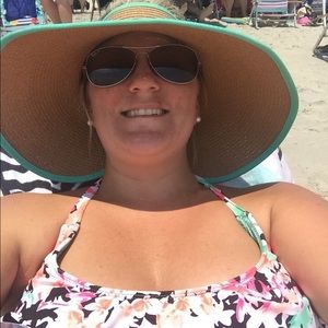 Meet your Posher, Kayla
