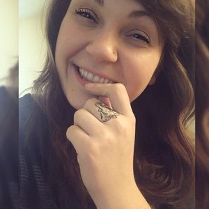 Meet your Posher, Alyssa