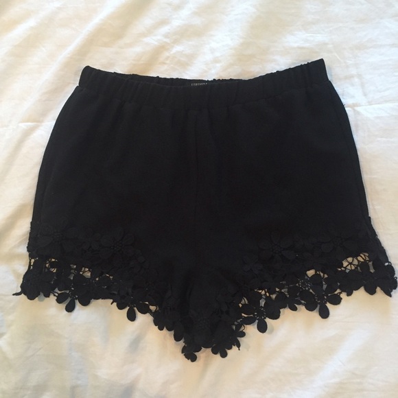 Black Loose Shorts