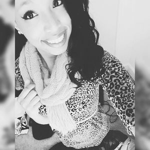 Meet your Posher, Lala