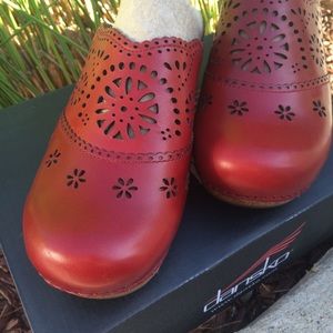 Dansko Skylar Veg Crimson Clog