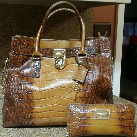 Michael Kors Handbags - Michael Kors Bag