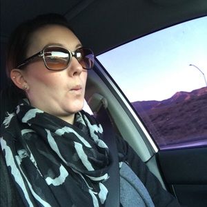 Meet your Posher, Christina