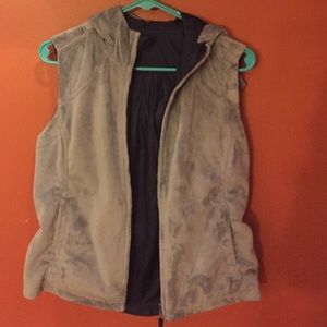 Athleta reversible vest, soft and comfy!