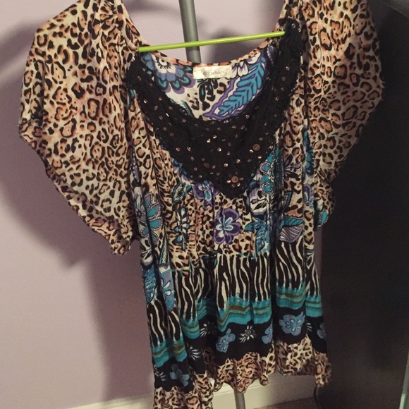 A dress barn shirt - Picture 1 of 1