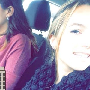 Meet your Posher, Isabel