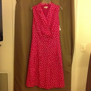 CUTE Pink and white Polk-a-dot sleeveless dress