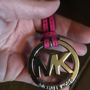 Pics of mk bundle