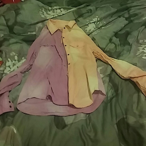 Botton down shirt