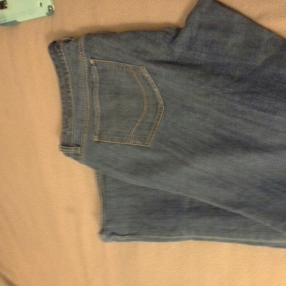 Old Navy bootcut jeans - Picture 3 of 3