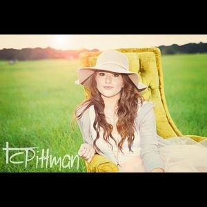 Meet your Posher, Taylor