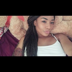 Meet your Posher, Janaye