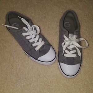 Guess tennis shoes