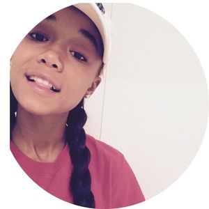 Meet your Posher, Essyonna