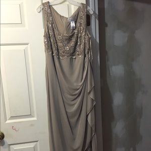 Beautiful only worn once dress with jacket women