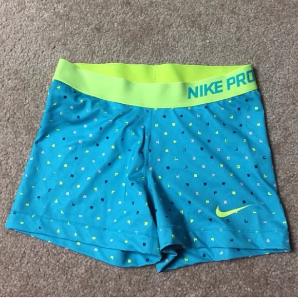 Nike Pro Shorts w Unique Print - Picture 3 of 4