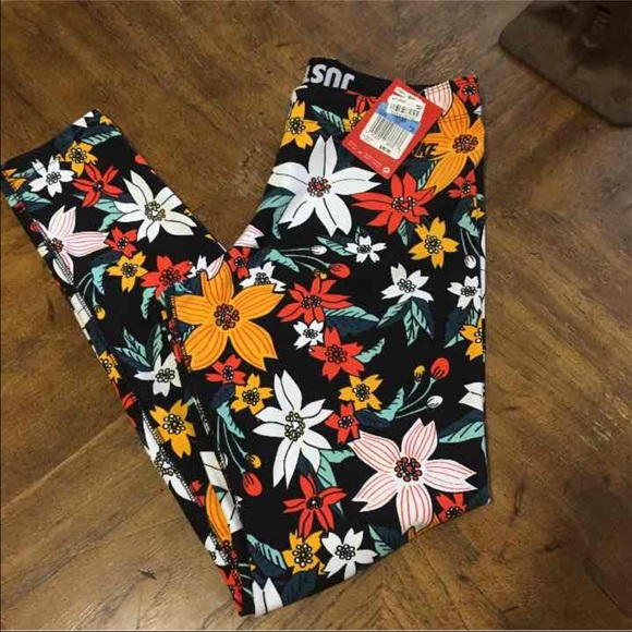 Nike Pants - Nike Hawaiian Aloha Leggings