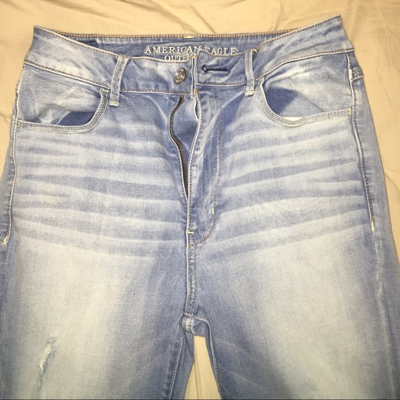 Ripped light denim jeggings!