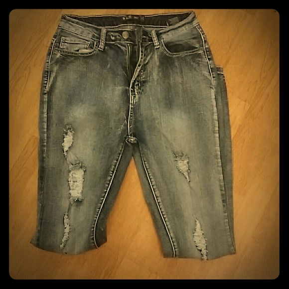 ❌B&G distressed jeans