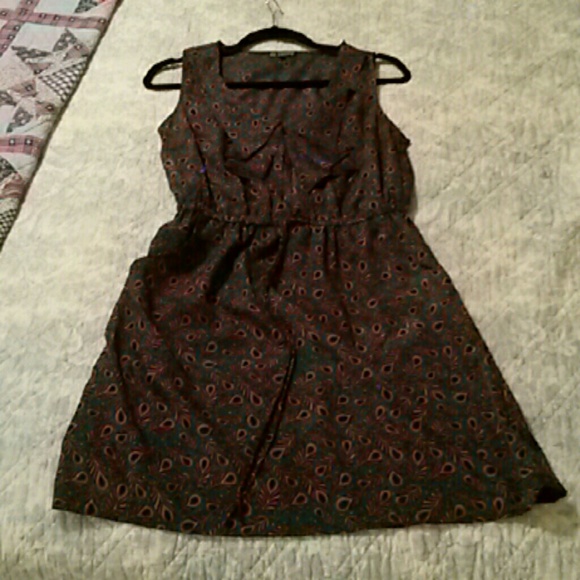 Cute dress, NWOT, never worn- bday prices!!!!