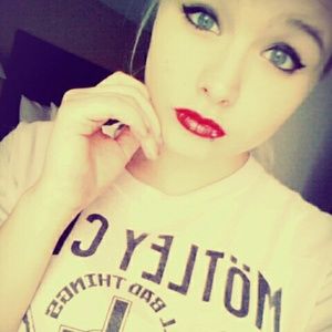 Meet your Posher, Devin