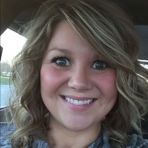 Meet your Posher, Justine