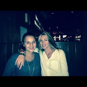 Meet your Posher, Leigh