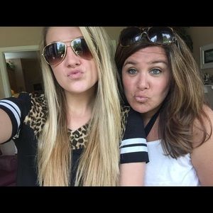 Meet your Posher, Denise