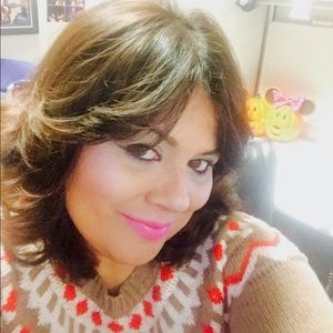 Meet your Posher, Yolanda