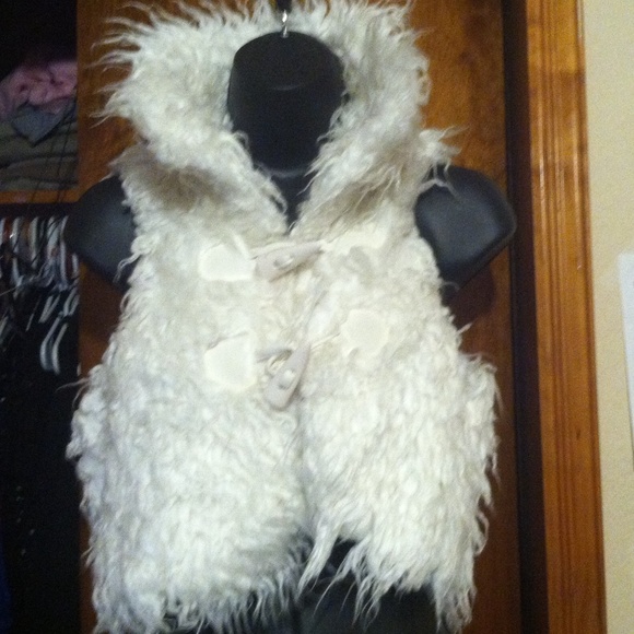 2 button White Vest