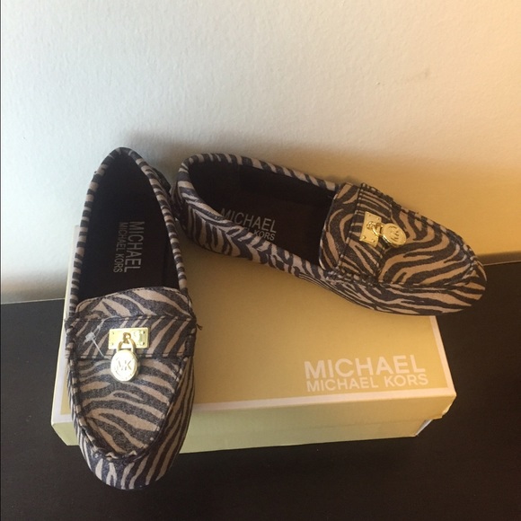 Brand New Never Worn Michael Kors Loafer - Picture 2 of 3
