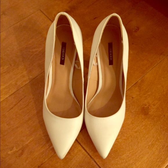 White pointy toe heels