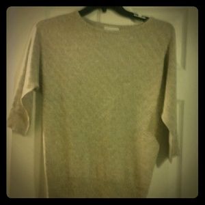 Thin sweater excellent condition