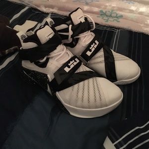 Lebron Soilder IX PRM