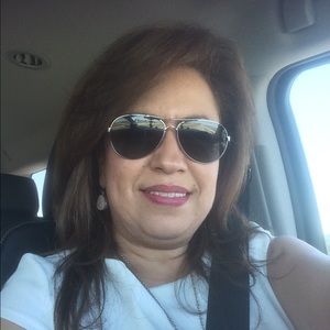 Meet your Posher, Blanca